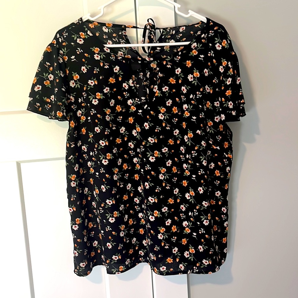 Black Floral Short Sleeve Blouse